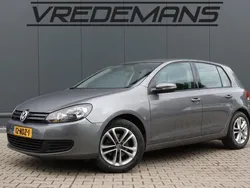 Grijs, metallic lak Gebruikt 2010 VW Golf VI Comfortline Hatchback | € 4.950 (Goede deal)