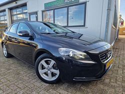 Zwart Gebruikt 2013 Volvo V40 Momentum Hatchback | € 8.945 (Eerlijke prijs)
