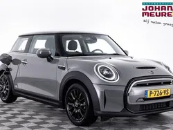 Grijs Gebruikt 2022 Mini Cooper Classic Hatchback | € 18.900 (Goede deal)
