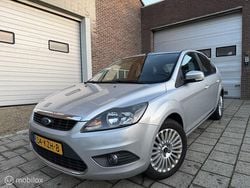 Grijs Gebruikt 2010 Ford Focus Titanium Hatchback | € 2.795 (Eerlijke prijs)