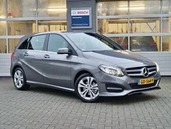 Grijs Gebruikt 2015 Mercedes B180 Ambition MPV | € 15.950 (Iets duurder)