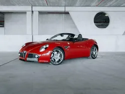 Rood Gebruikt 2010 Alfa Romeo Spider Competizione Cabriolet | € 239.950