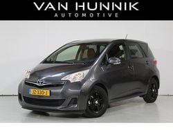 Grijs Gebruikt 2013 Toyota Verso-S MPV | € 9.750 (Eerlijke prijs)
