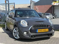 Grijs, metallic lak Gebruikt 2014 Mini Cooper S Chili Hatchback | € 14.450 (Eerlijke prijs)