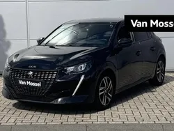 Zwart Gebruikt 2023 Peugeot 208 Allure Hatchback | € 17.940 (Eerlijke prijs)