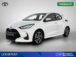 Wit Gebruikt 2022 Toyota Yaris Business Edition Hatchback | € 20.950 (Eerlijke prijs)