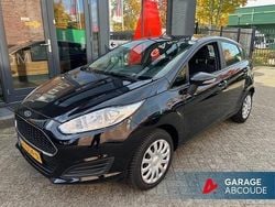 Zwart Gebruikt 2016 Ford Fiesta Style Hatchback | € 6.945 (Eerlijke prijs)