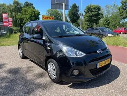Zwart Gebruikt 2015 Hyundai i10 Comfort Hatchback | € 4.950 (Eerlijke prijs)