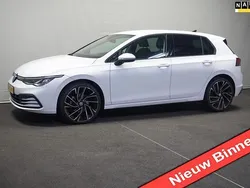 Wit Gebruikt 2020 VW Golf VIII Life Hatchback | € 17.900 (Eerlijke prijs)