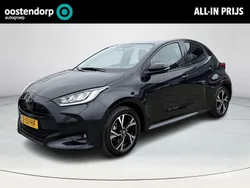 Zwart Gebruikt 2024 Toyota Yaris Hybrid Edition Hatchback | € 25.950 (Eerlijke prijs)