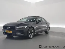 Grijs Gebruikt 2024 Volvo S60 Ultimate Sedan | € 42.900 (Iets duurder)