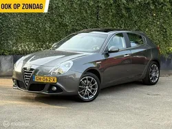 Grijs Gebruikt 2015 Alfa Romeo Giulietta Exclusive Hatchback | € 13.490 (Eerlijke prijs)