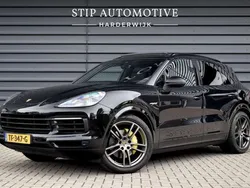 Zwart, metallic lak Gebruikt 2018 Porsche Cayenne Sport SUV | € 58.800 (Eerlijke prijs)