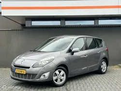 Grijs Gebruikt 2009 Renault Scénic III Dynamique MPV | € 2.750 (Eerlijke prijs)