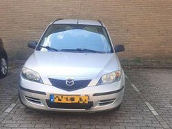 Grijs Gebruikt 2003 Mazda 2 Exclusive Stationwagen | € 450 (Goede deal)