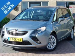 Grijs Gebruikt 2014 Opel Zafira Tourer Design Edition MPV | € 14.900