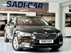 Bruin Gebruikt 2019 Skoda Superb Ambition Sedan | € 16.990 (Eerlijke prijs)