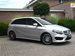 Grijs Gebruikt 2017 Mercedes B180 AMG MPV | € 19.450 (Eerlijke prijs)