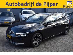 Zwart Gebruikt 2020 VW Golf VIII Style Hatchback | € 24.950 (Goede deal)