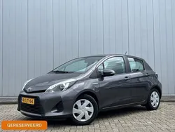 Grijs Gebruikt 2013 Toyota Yaris Hatchback | € 9.400 (Eerlijke prijs)