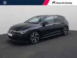 Zwart Gebruikt 2023 VW Golf VIII R-line Hatchback | € 33.440 (Eerlijke prijs)