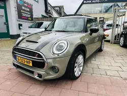 Grijs, metallic lak Gebruikt 2019 Mini Cooper S Chili Hatchback | € 22.999 (Eerlijke prijs)