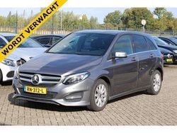 Grijs Gebruikt 2017 Mercedes B180 Ambition MPV | € 13.900 (Eerlijke prijs)