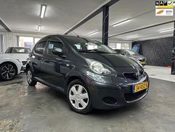 Grijs Gebruikt 2011 Toyota Aygo Comfort Hatchback | € 6.650 (Iets duurder)
