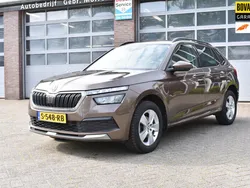 Bruin, metallic lak Gebruikt 2021 Skoda Kamiq Style SUV | € 22.450 (Eerlijke prijs)