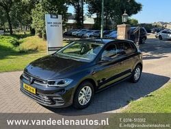 Zwart Gebruikt 2024 VW Polo R-line Hatchback | € 24.750 (Eerlijke prijs)