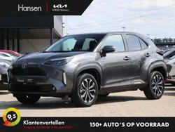 Grijs, metallic lak Gebruikt 2024 Toyota Yaris Cross SUV | € 28.445 (Eerlijke prijs)