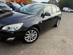 Zwart Gebruikt 2012 Opel Astra Sport Stationwagen | € 4.450 (Super prijs)