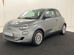 Grijs, metallic lak Gebruikt 2023 Fiat 500e Action Hatchback | € 15.940 (Goede deal)