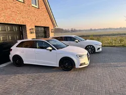 Wit Gebruikt 2018 Audi A3 Sportback e-tron Sedan | € 21.950 (Eerlijke prijs)