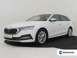 Wit Gebruikt 2022 Skoda Octavia Business Line Stationwagen | € 23.900 (Goede deal)