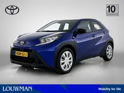 Blauw, metallic lak Gebruikt 2024 Toyota Aygo Limited Hatchback | € 20.950 (Eerlijke prijs)