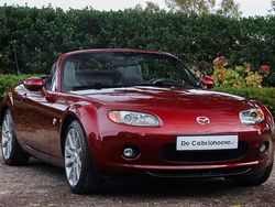 Rood (metallic) Gebruikt 2007 Mazda MX5 Cabriolet | € 12.450 (Iets duurder)