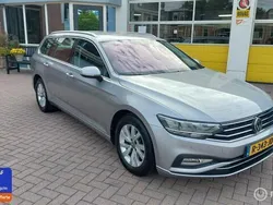 Grijs Gebruikt 2022 VW Passat Business Stationwagen | € 27.500 (Eerlijke prijs)