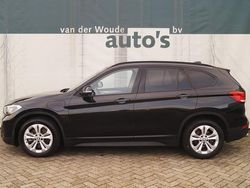 Zwart Gebruikt 2020 BMW X1 Executive SUV | € 21.900 (Goede deal)