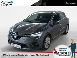 Gris titanium kpn (donker grijs) Gebruikt 2021 Renault Clio V Intens Hatchback | € 18.435 (Eerlijke prijs)