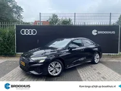 Zwart, metallic lak Gebruikt 2024 Audi A3 S-Line Sedan | € 44.950 (Duur)