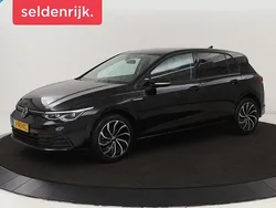 Zwart Gebruikt 2020 VW Golf VIII Life Hatchback | € 15.900 (Eerlijke prijs)