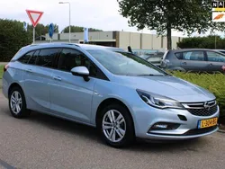Grijs Gebruikt 2017 Opel Astra Innovation Stationwagen | € 9.750 (Eerlijke prijs)