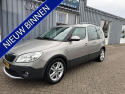Beige, metallic lak Gebruikt 2012 Skoda Roomster Ambition MPV | € 2.999 (Eerlijke prijs)