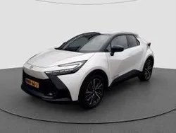 Wit metallic Gebruikt 2025 Toyota C-HR Executive SUV | € 41.800 (Duur)