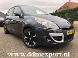 Zwart Gebruikt 2009 Renault Scénic III Dynamique MPV | € 2.999