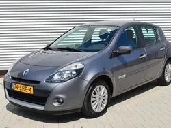 Grijs Gebruikt 2011 Renault Clio R.S. Collection Hatchback | € 2.990 (Eerlijke prijs)