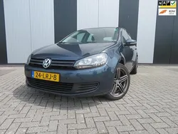 Blauw, metallic lak Gebruikt 2009 VW Golf VI Highline Hatchback | € 3.450 (Eerlijke prijs)
