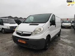 Wit Gebruikt 2007 Opel Vivaro Van | € 1.750 (Eerlijke prijs)