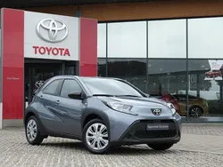 Gebruikt 2024 Toyota Aygo Play Hatchback | € 18.999 (Eerlijke prijs)